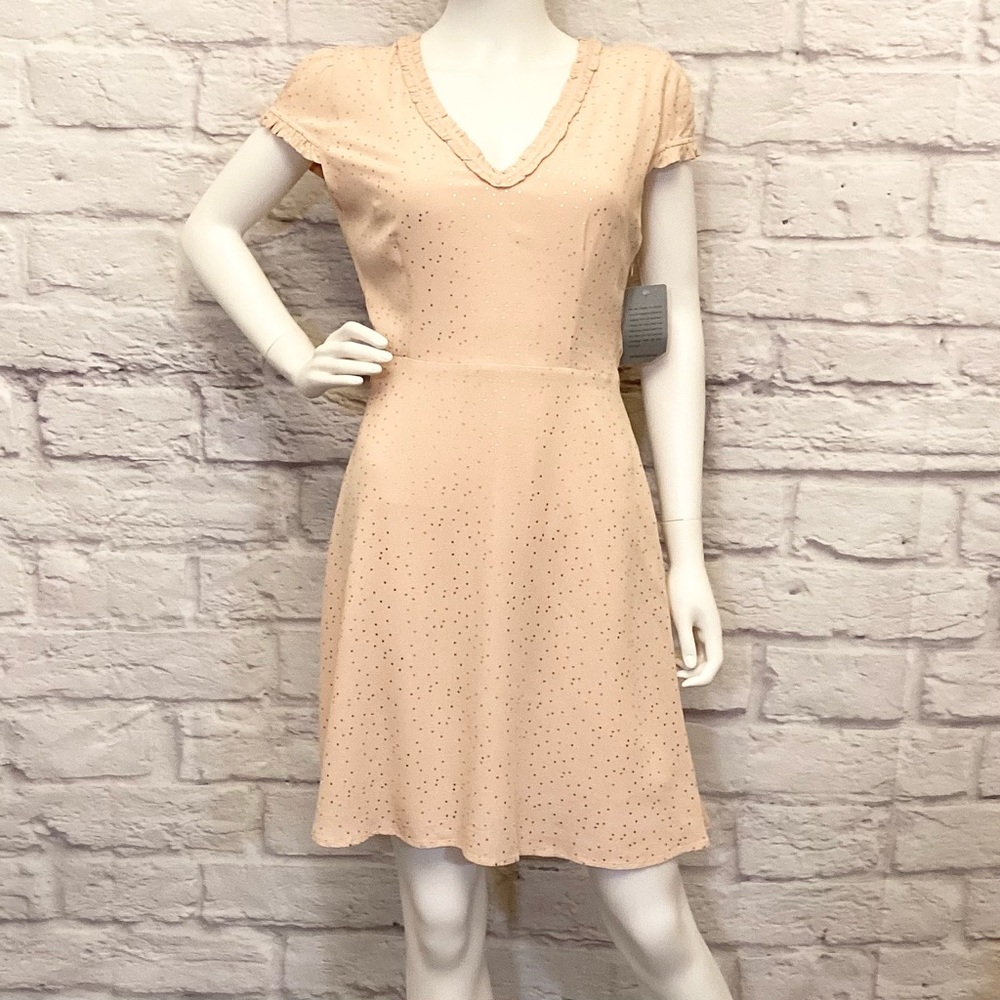 Collective Concepts NWT Med Blush Pink Dress Fit & Flare Knee Length V Neck